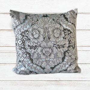 CALLISTO HOME luxury pillow